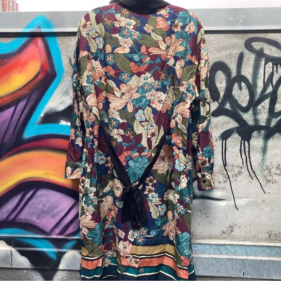 Zara Floral Shirt Dress with Pockets - Picture 2 of 16